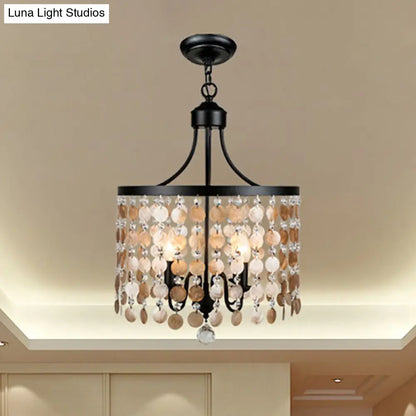 Lámpara de araña redonda vintage de metal y concha | Suspensión de 4 luces | Negra para dormitorio