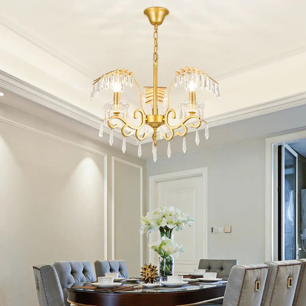 Lámpara de araña de estilo vintage con forma de rama, luces de metal y cristal, diseño de hojas en dorado.