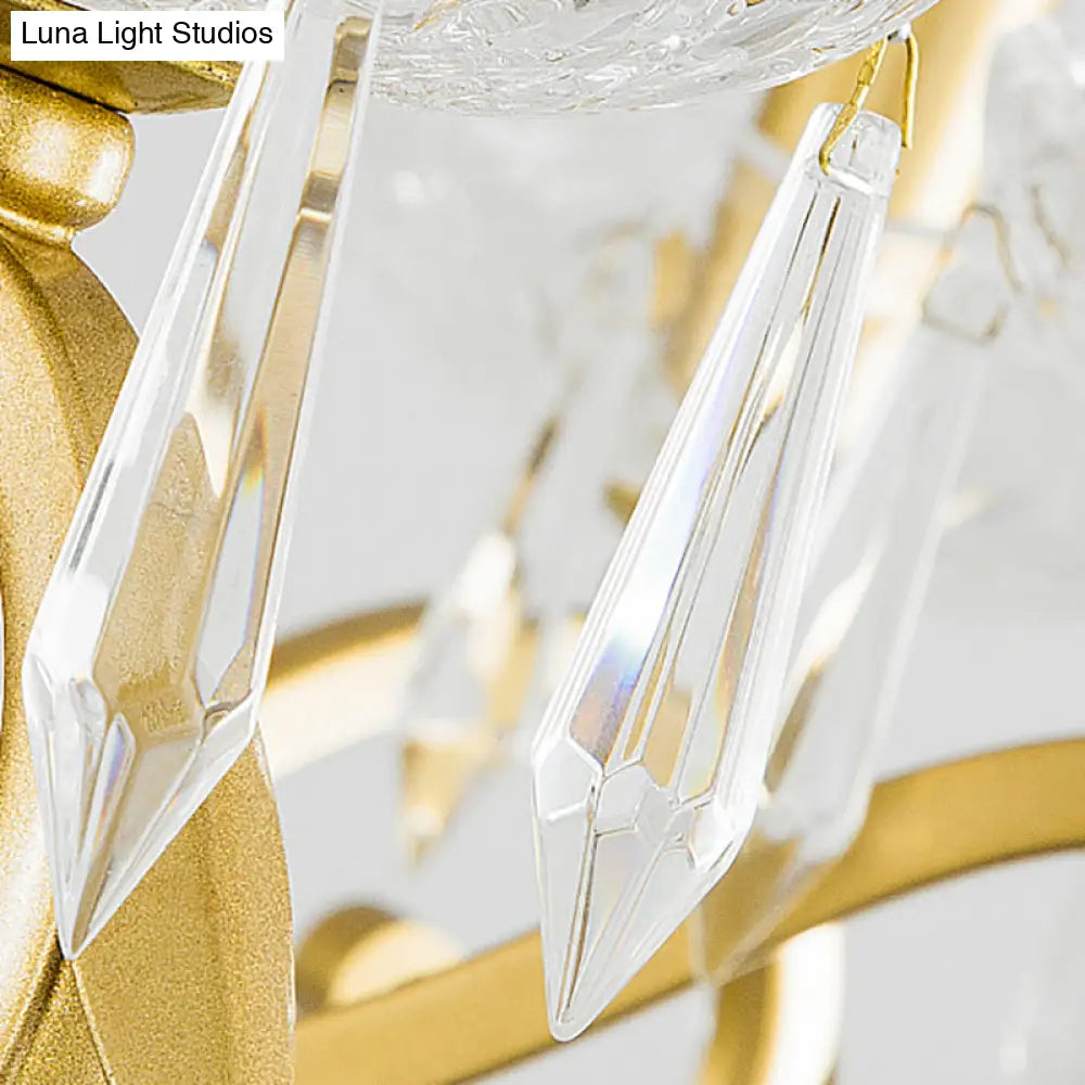 Lámpara de araña de estilo vintage con forma de rama, luces de metal y cristal, diseño de hojas en dorado.