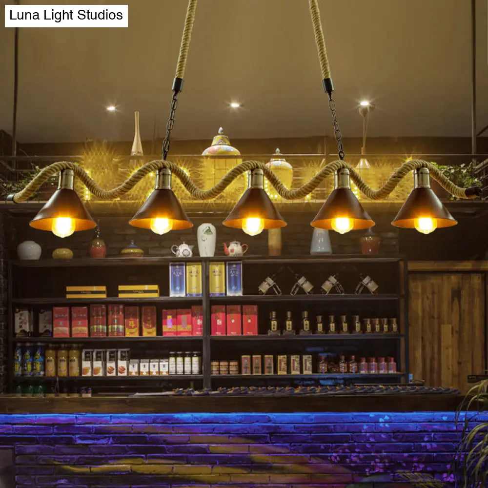 Lámpara de isla DecorBites™ de cuerda de cáñamo ondulada: Lámpara colgante rústica para barra con pantalla cónica de metal negro