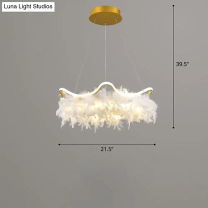 Wavy Metal Nordic White-Gold LED Chandelier with Feather Deco - Elegant Suspension Lighting