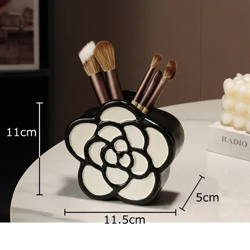Black and white ceramic brush holder shaped like a flower for decorbites butterfly ceramic tissue box bedroom decor
