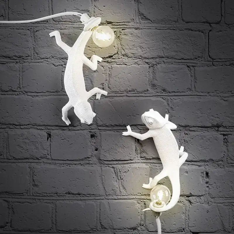 White decorbites chameleon figure resin wall lamp with exposed bulb fixtures for bedroom night light use