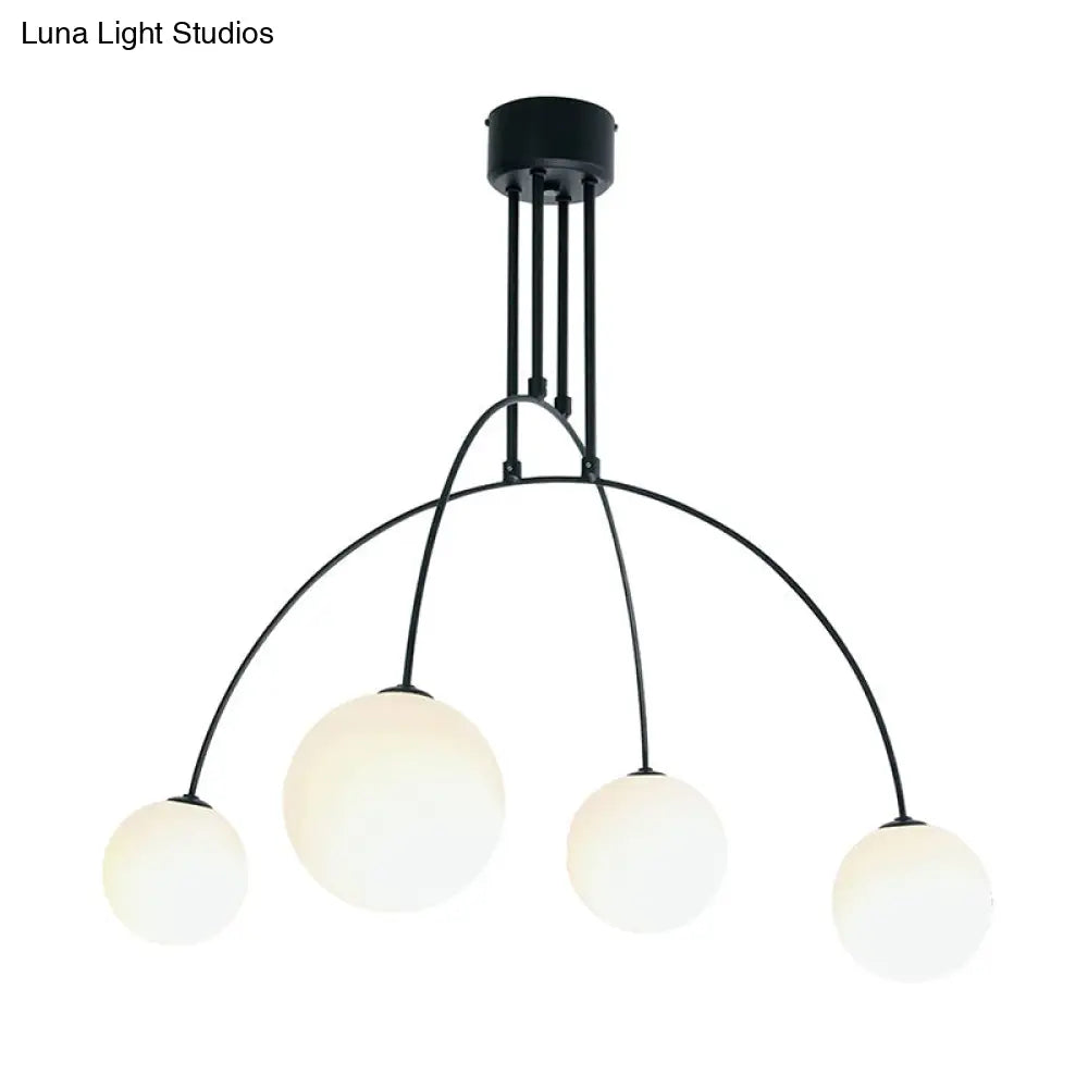 Lámpara de araña colgante blanca con pantalla de hierro arqueada y bolas de cristal para sala de estar