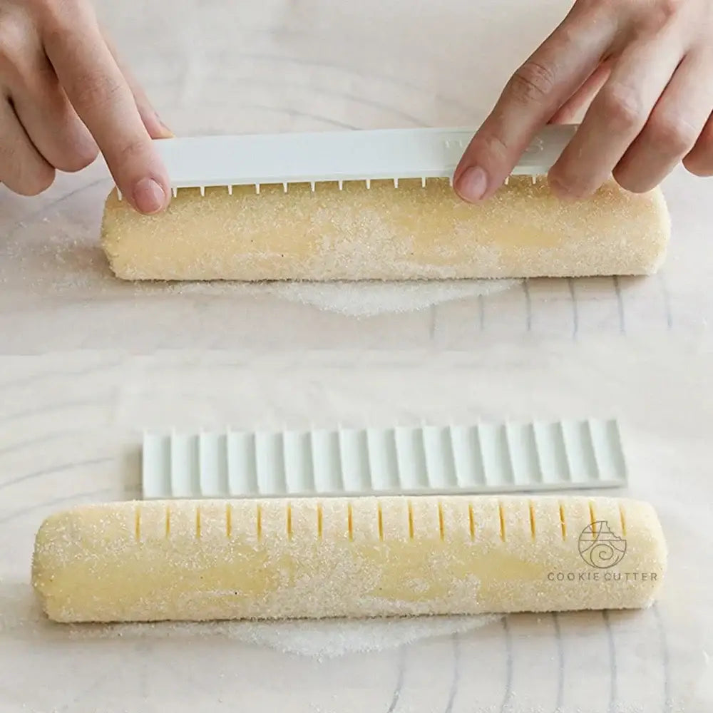 White plastic cake rolling mold with evenly spaced ridges and scale ruler for decorbites biscuit cake biscuit cake rolling